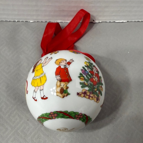 Hutschenreuther Christmas Ball Ornament Children Design Gift Vtg 1999 Limited - Picture 9 of 16
